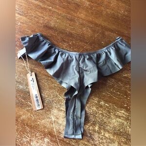 SKIMS C3  Collection Thong, color-Grey Chalk, limited edition, NWT 4X